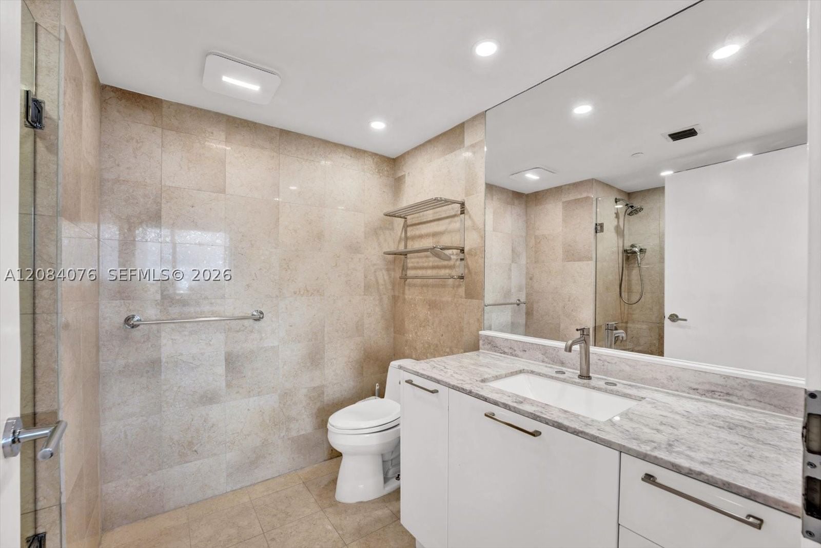 Real estate property located at 18911 Collins Ave #606, Miami-dade, Ocean Three Condo, Sunny Isles Beach, FL