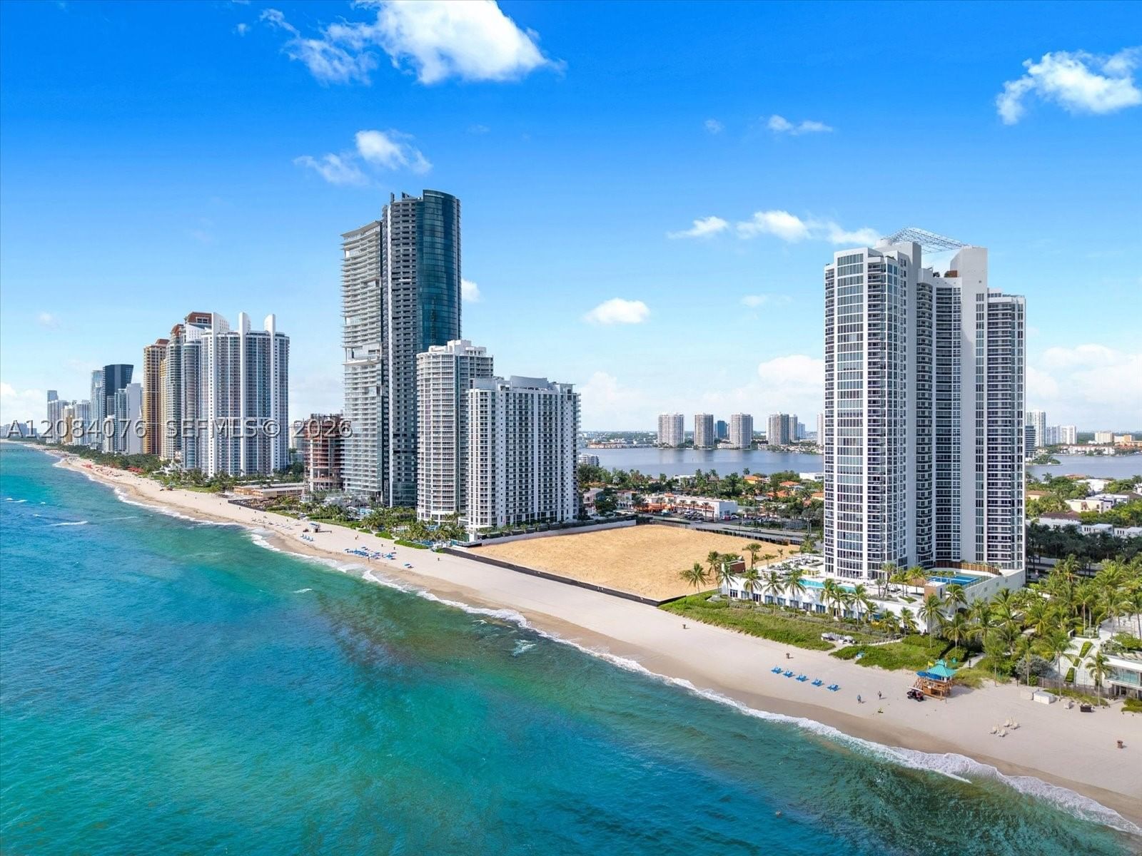 Real estate property located at 18911 Collins Ave #606, Miami-dade, Ocean Three Condo, Sunny Isles Beach, FL