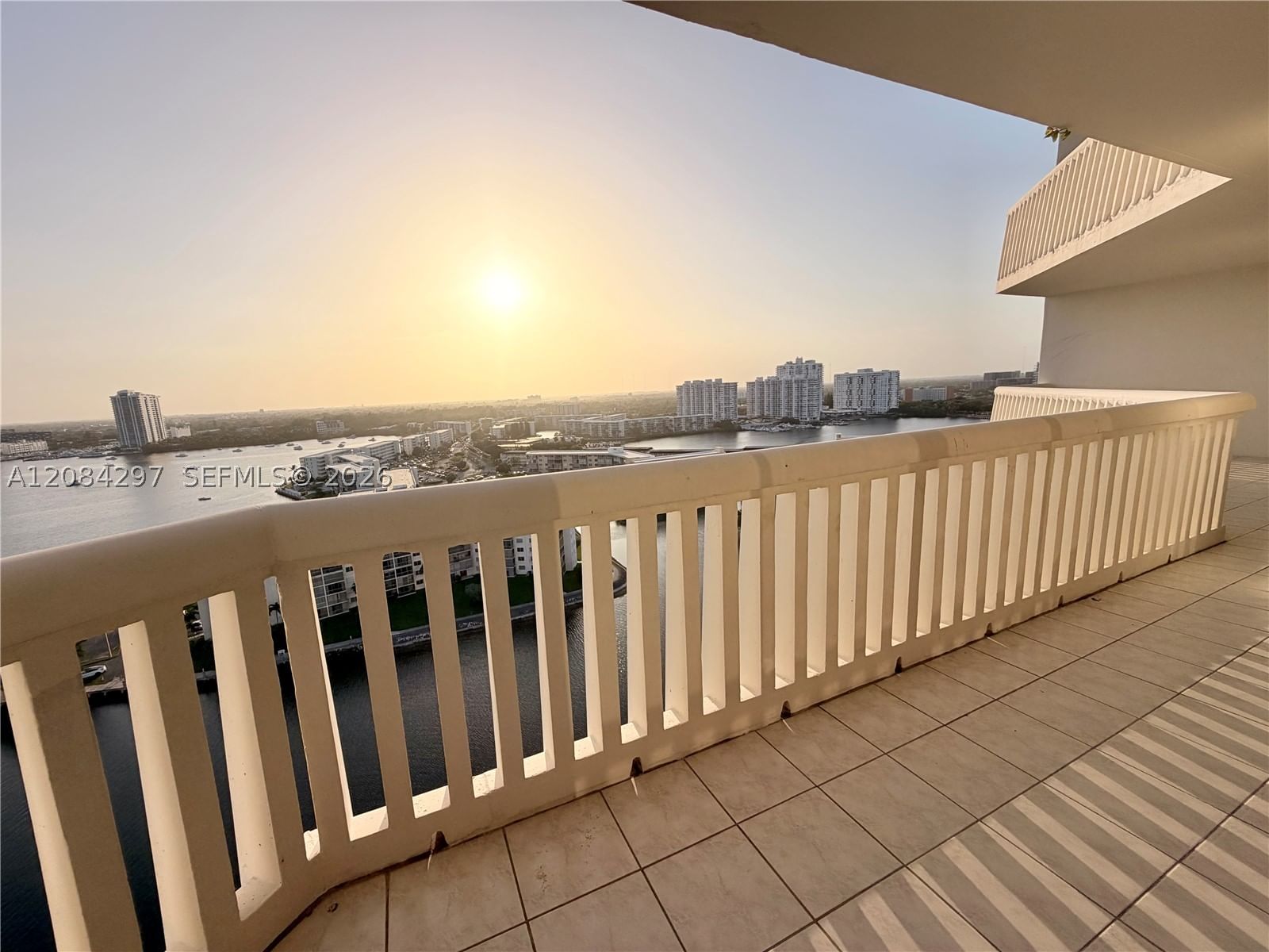 Real estate property located at 1000 Island Blvd #1911, Miami-dade, 1000 Isl Blvd Williams Is, Aventura, FL