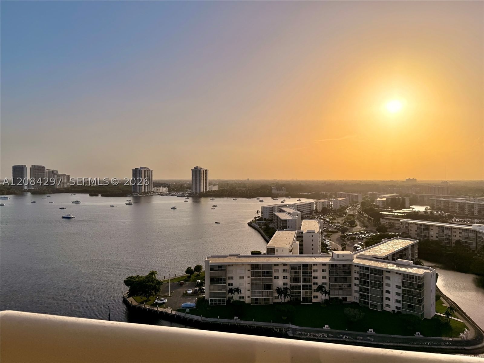 Real estate property located at 1000 Island Blvd #1911, Miami-dade, 1000 Isl Blvd Williams Is, Aventura, FL