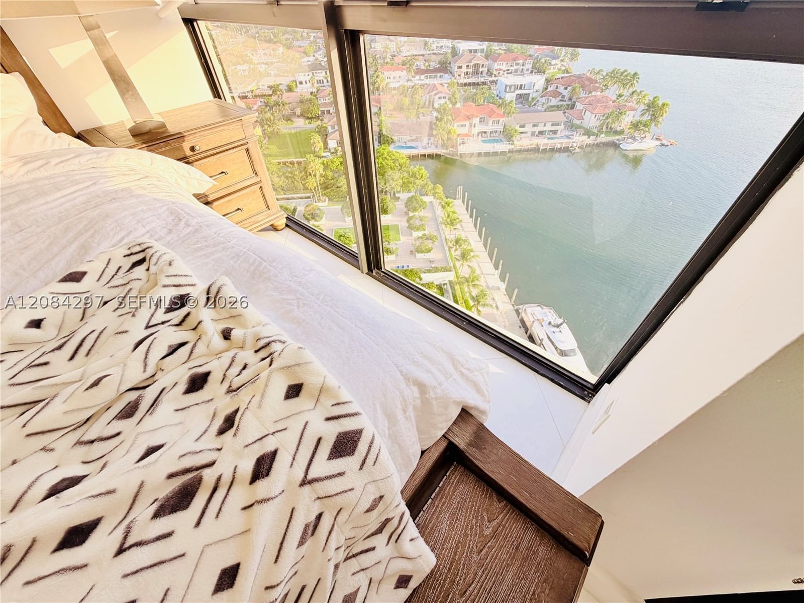 Real estate property located at 1000 Island Blvd #1911, Miami-dade, 1000 Isl Blvd Williams Is, Aventura, FL