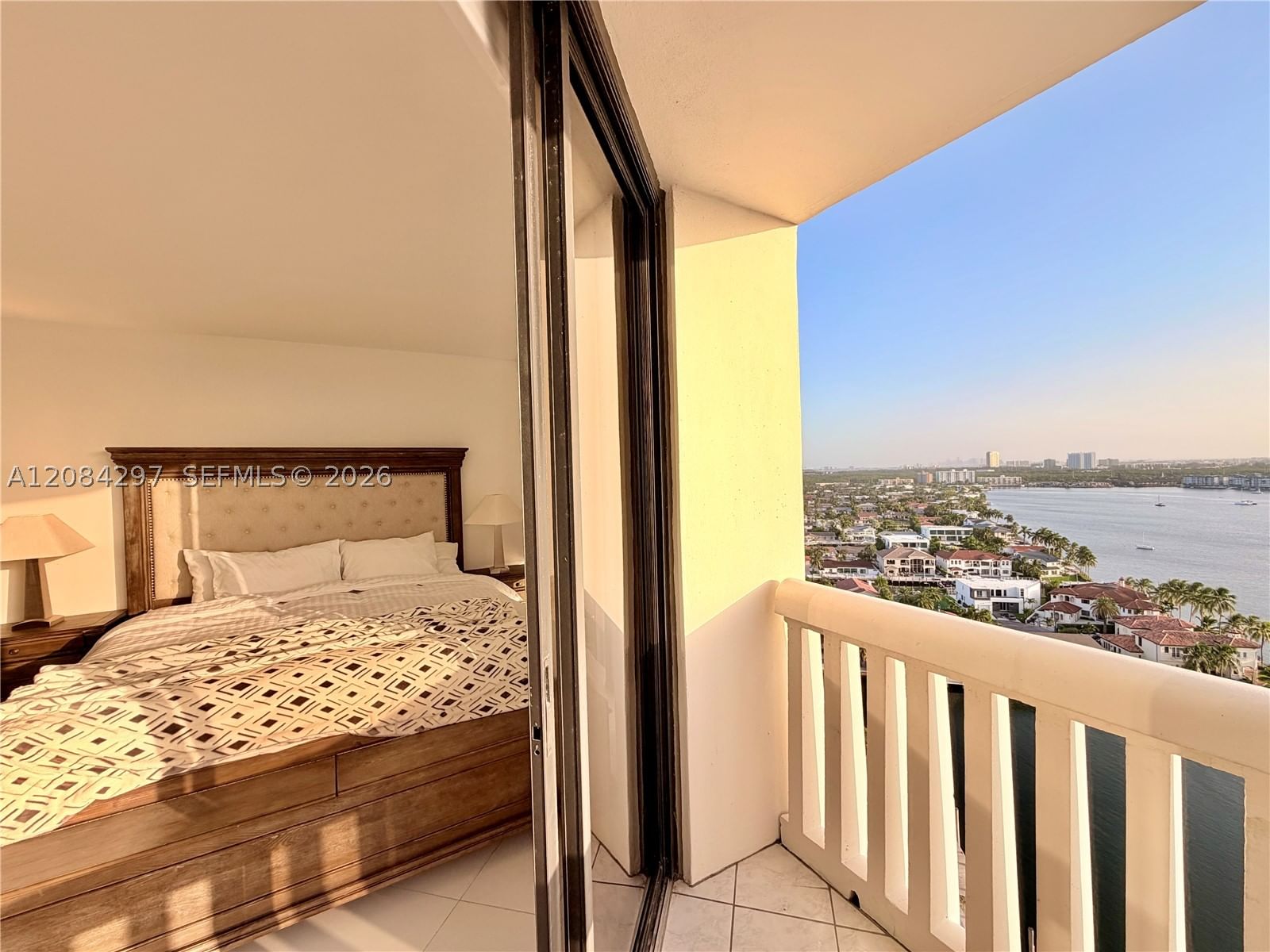 Real estate property located at 1000 Island Blvd #1911, Miami-dade, 1000 Isl Blvd Williams Is, Aventura, FL