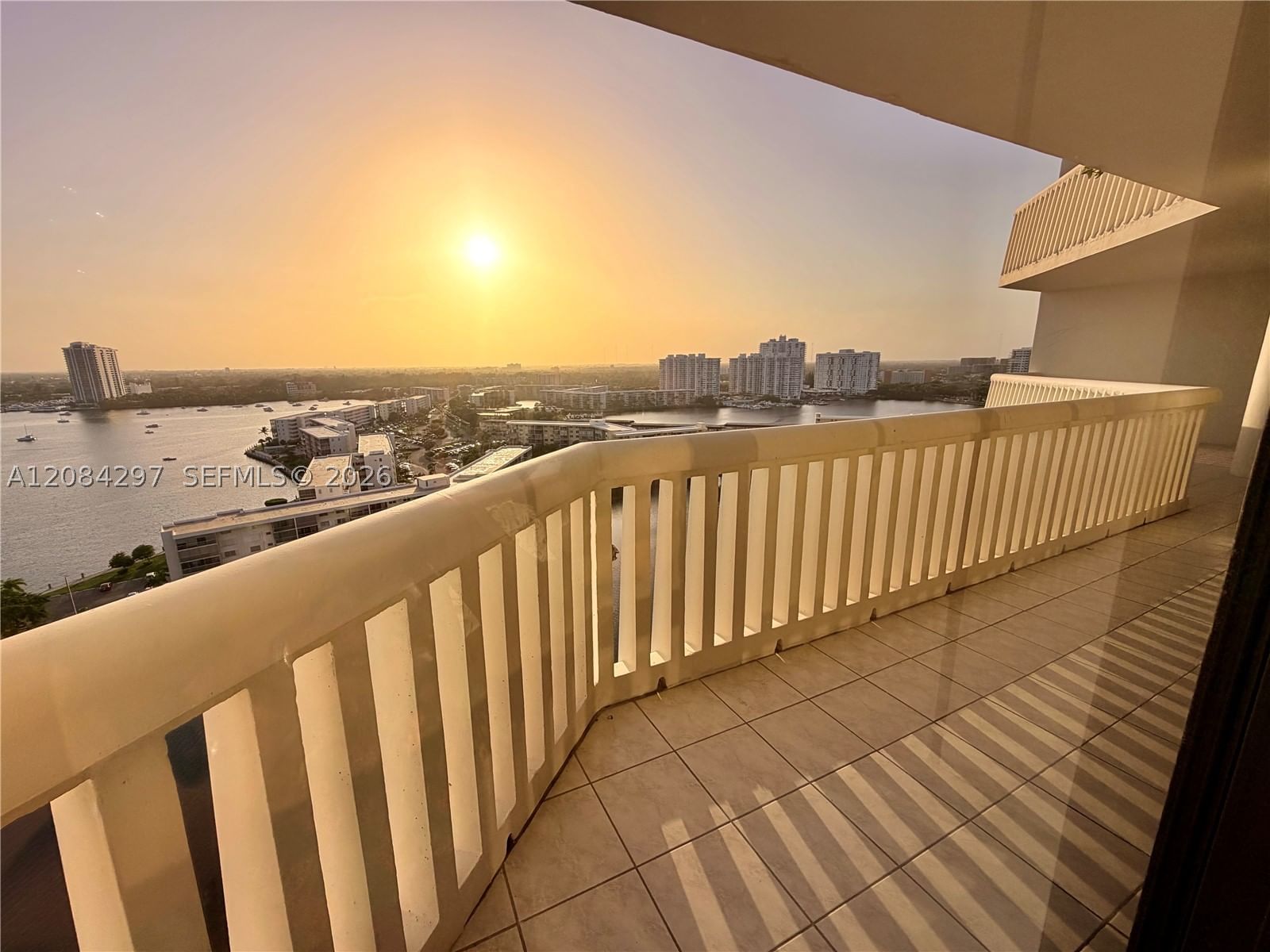 Real estate property located at 1000 Island Blvd #1911, Miami-dade, 1000 Isl Blvd Williams Is, Aventura, FL