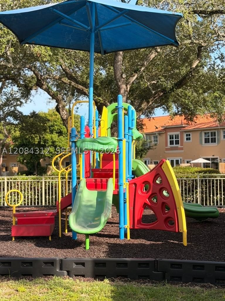 Real estate property located at 2303 Clipper Pl #4506, Broward, Villas At Harbor Isles Co, Dania Beach, FL