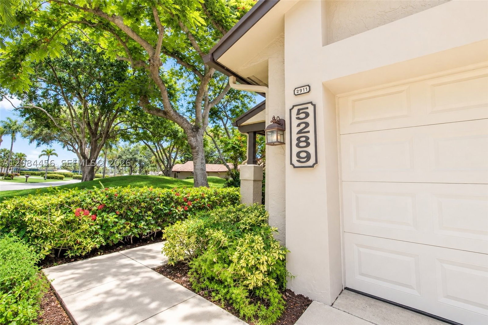 Real estate property located at 5289 Fairway Woods Dr #2911, Palm Beach, Villas Of Boca Delray Con, Delray Beach, FL