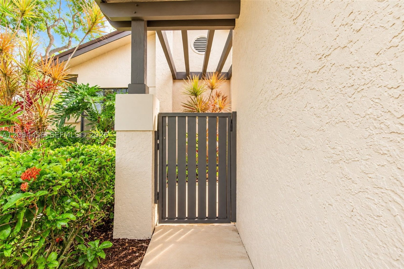 Real estate property located at 5289 Fairway Woods Dr #2911, Palm Beach, Villas Of Boca Delray Con, Delray Beach, FL