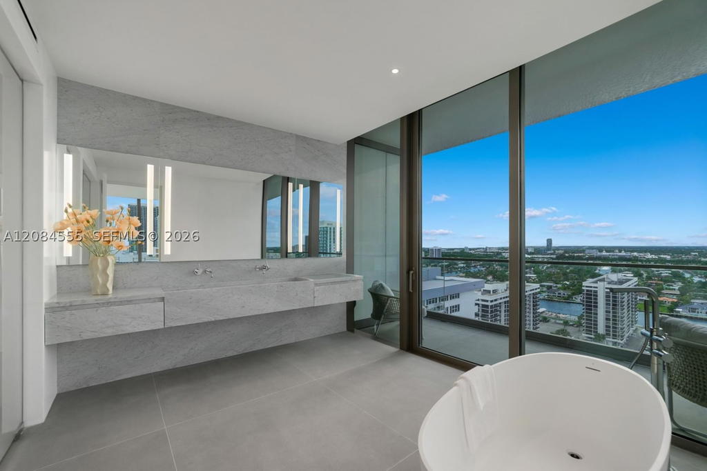 Real estate property located at 2000 Ocean Dr #22A, Broward, 2000 Ocean Condo, Hallandale Beach, FL