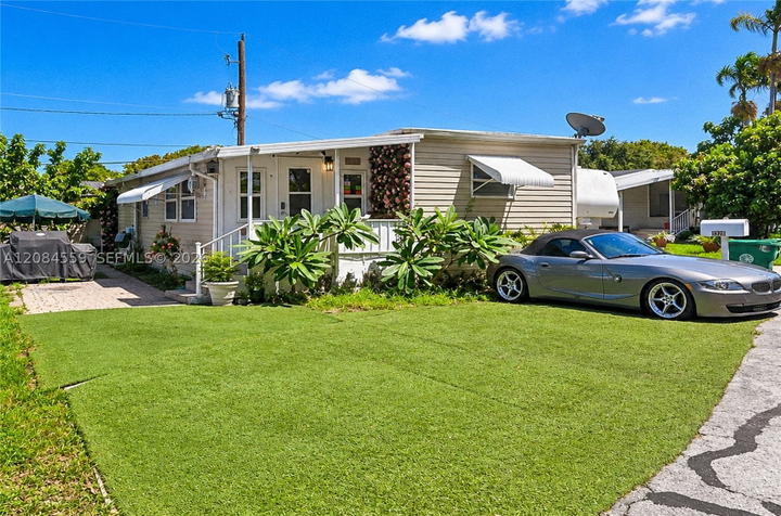 Real estate property located at 4832 47 Ln, Broward, Driftwood Acres, Davie, FL