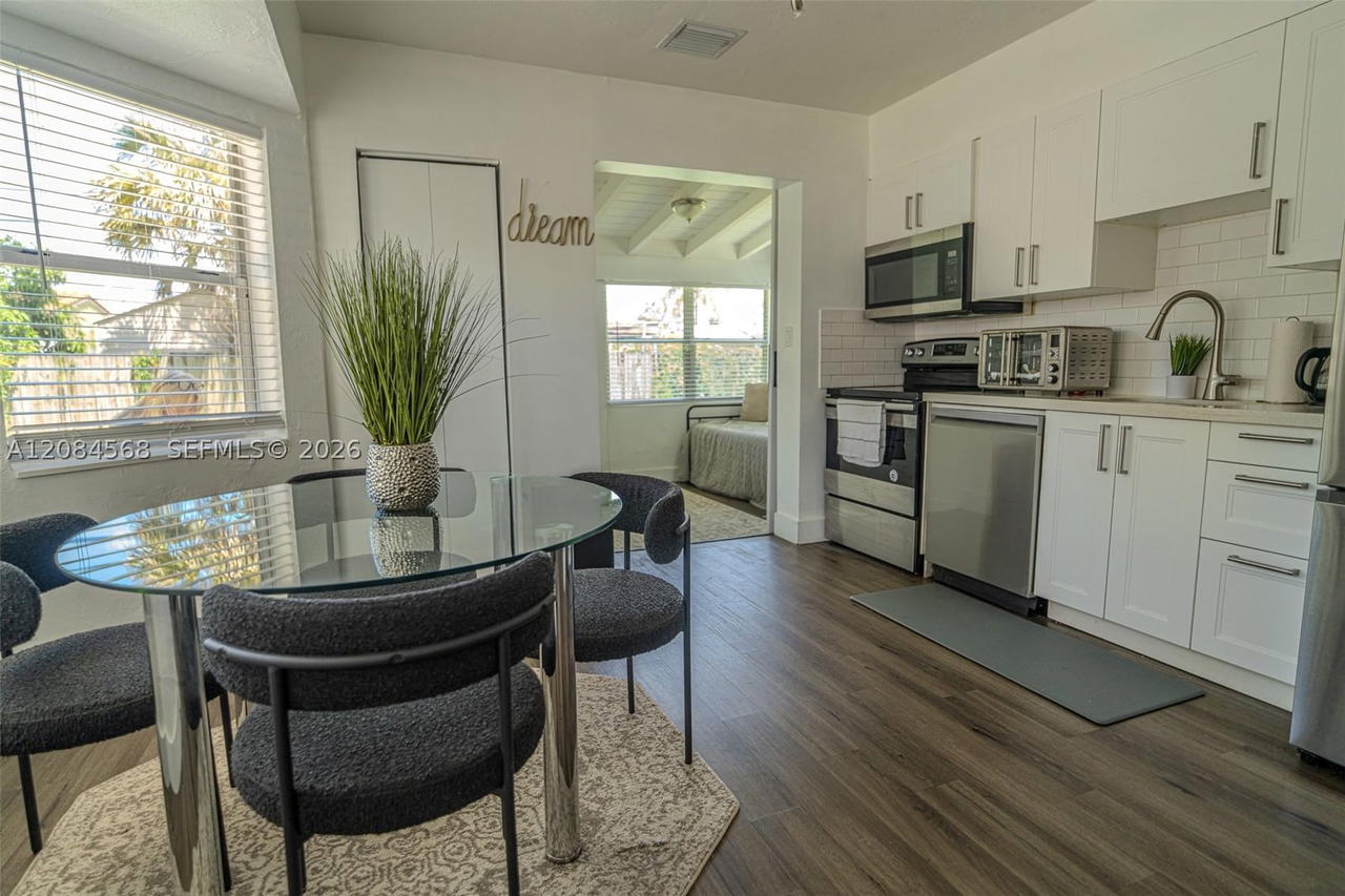 Real estate property located at 2533 Wiley St, Broward, Sunshine Manor, Hollywood, FL