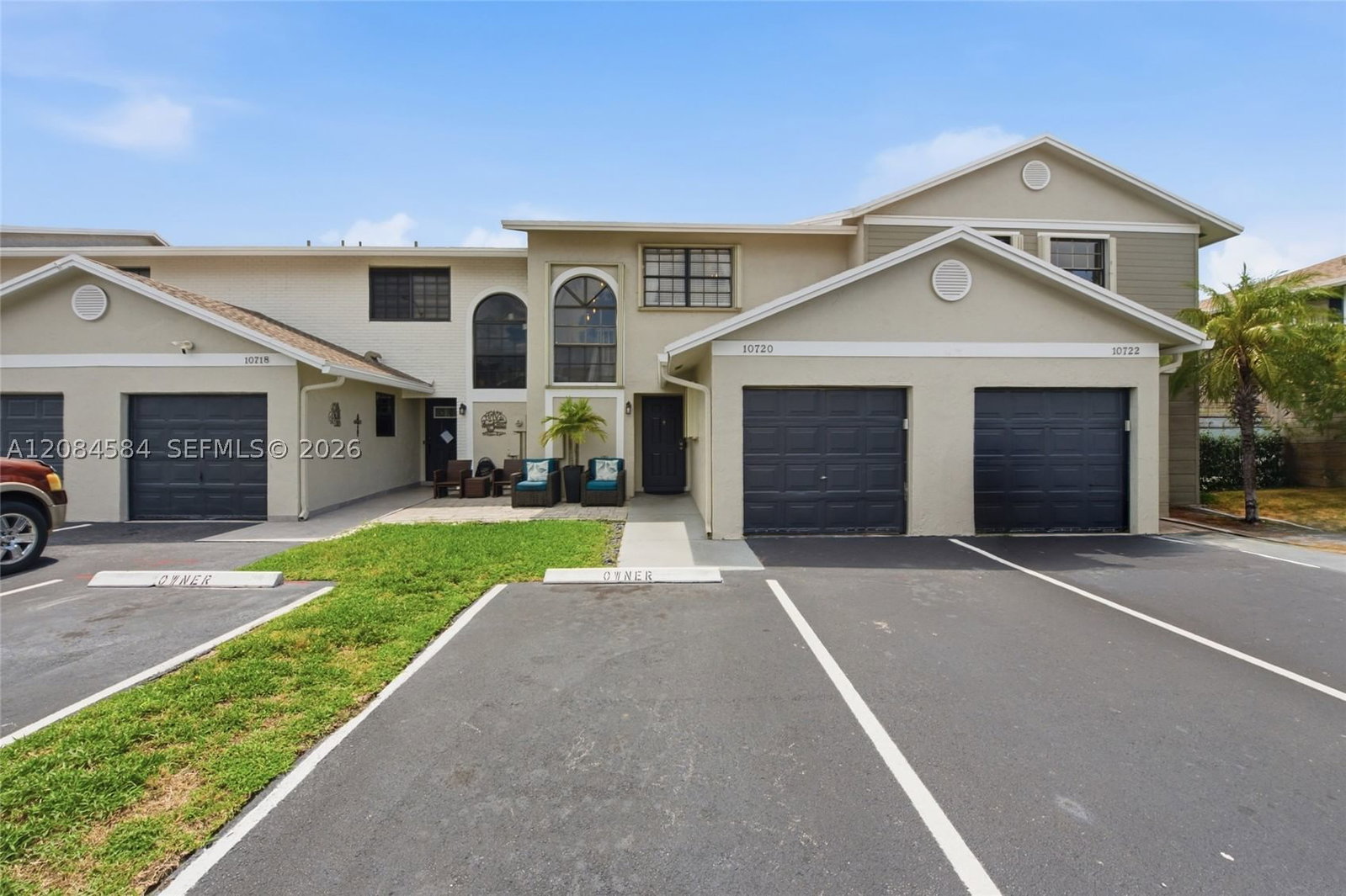 Real estate property located at 10720 11th St, Broward, Pembroke Pointe Section T, Pembroke Pines, FL