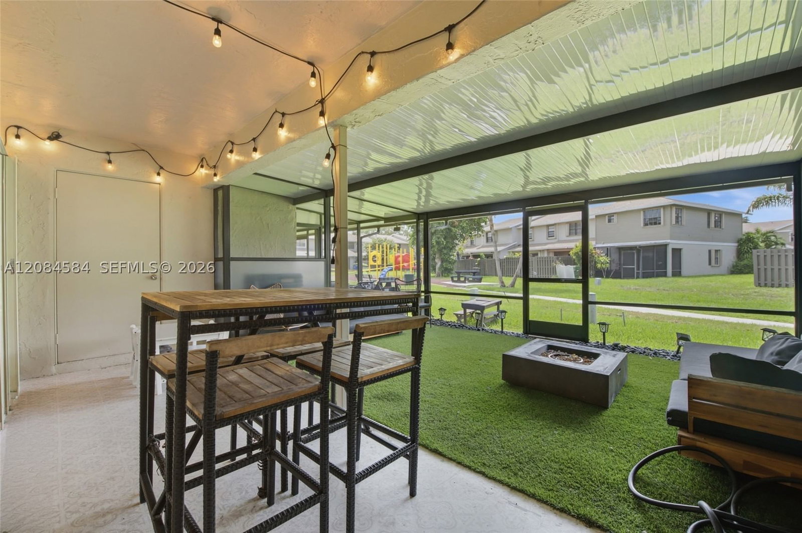 Real estate property located at 10720 11th St, Broward, Pembroke Pointe Section T, Pembroke Pines, FL