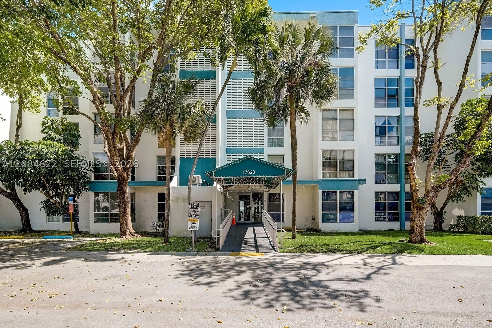 Real estate property located at 17620 Atlantic Blvd #315, Miami-dade, Avila Condo, Sunny Isles Beach, FL
