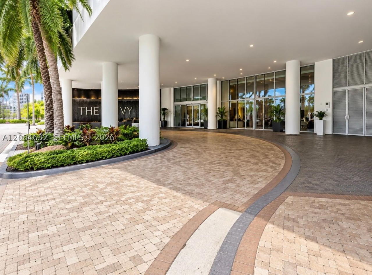 Real estate property located at 90 3rd St #1403, Miami-dade, Ivy Condo, Miami, FL