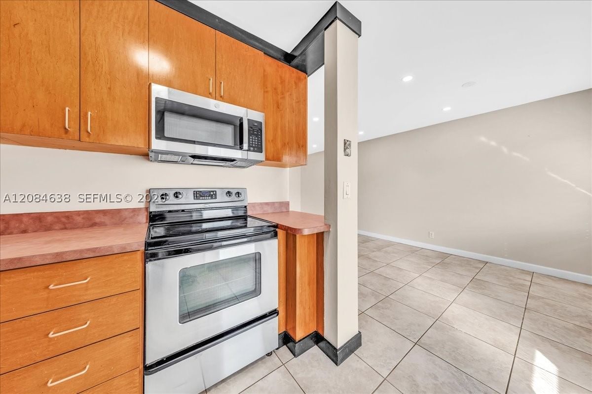 Real estate property located at 707 19th Ave #9, Broward, Jefferson Apts Co-op, Hollywood, FL