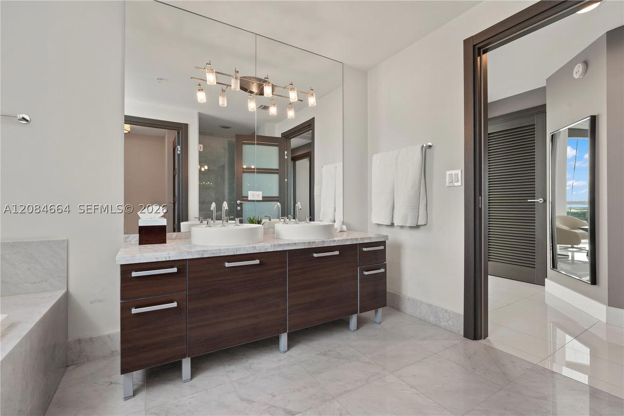Real estate property located at 244 Biscayne Blvd PH4908, Miami-dade, Vizcayne North Condo, Miami, FL