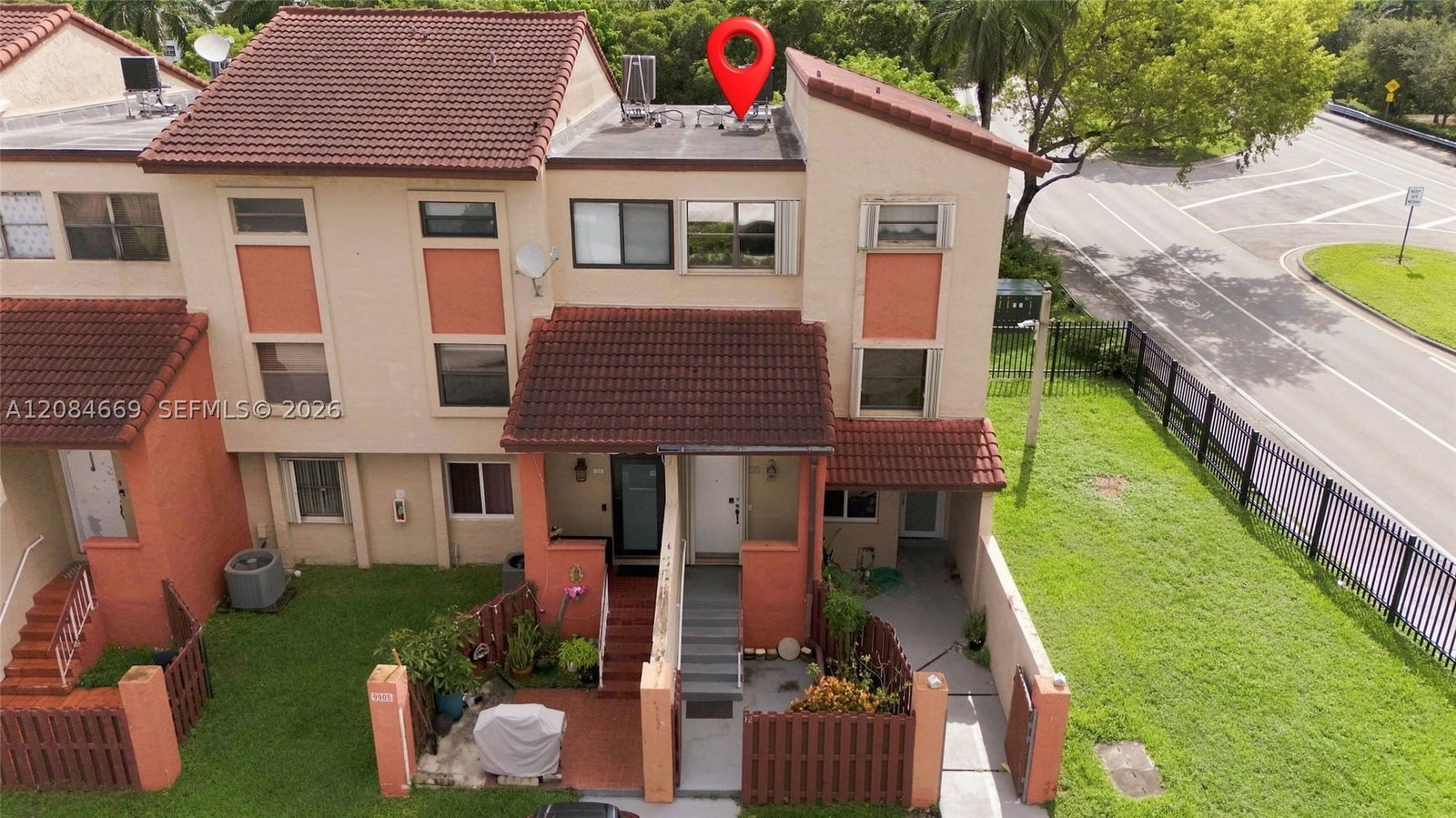 Real estate property located at 9905 9th St Cir #12-21, Miami-dade, Windsong Lakes Condo, Miami, FL