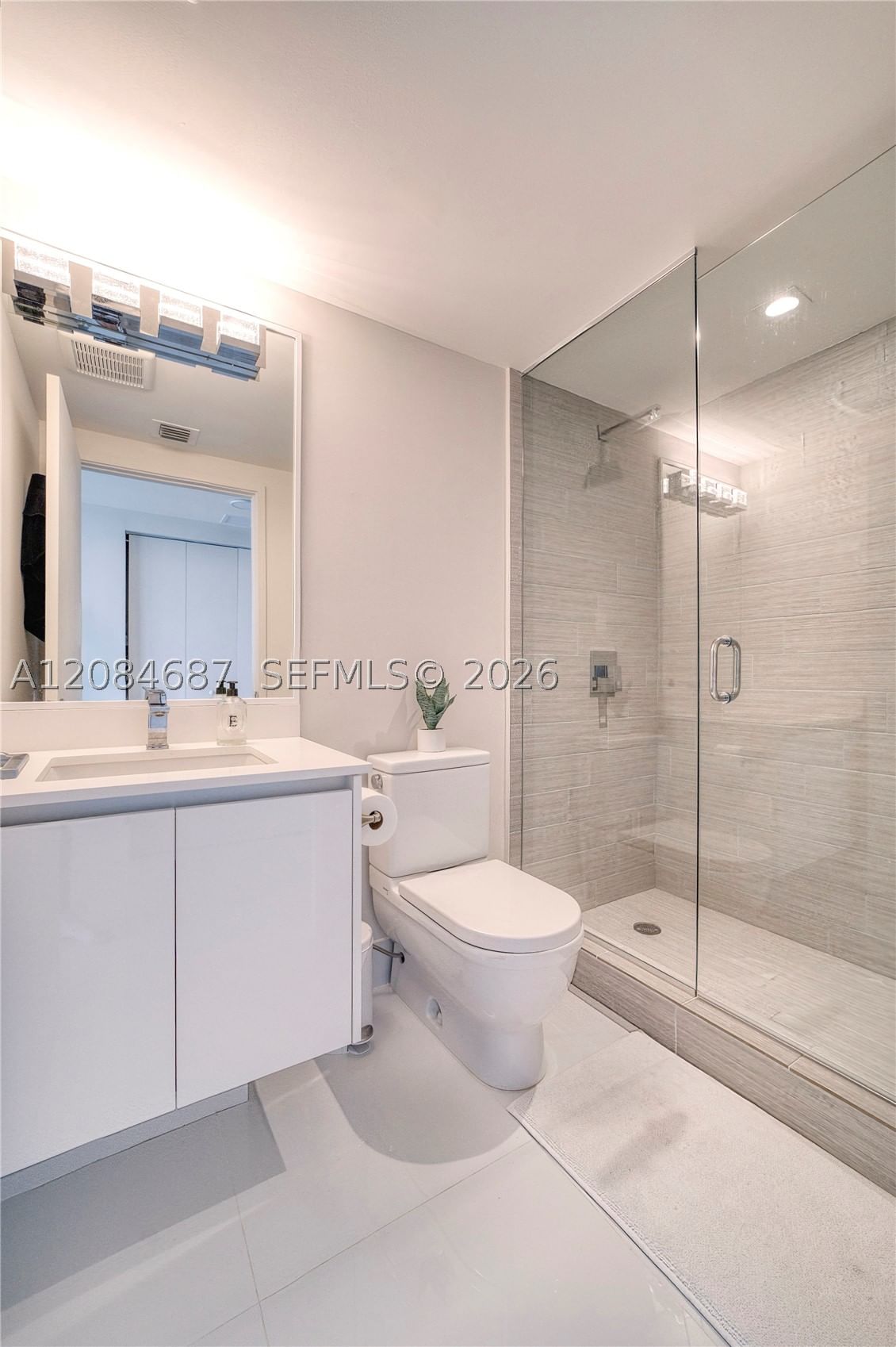 Real estate property located at 300 Sunny Isles Blvd #4-1701, Miami-dade, Parque Towers Condo, Sunny Isles Beach, FL