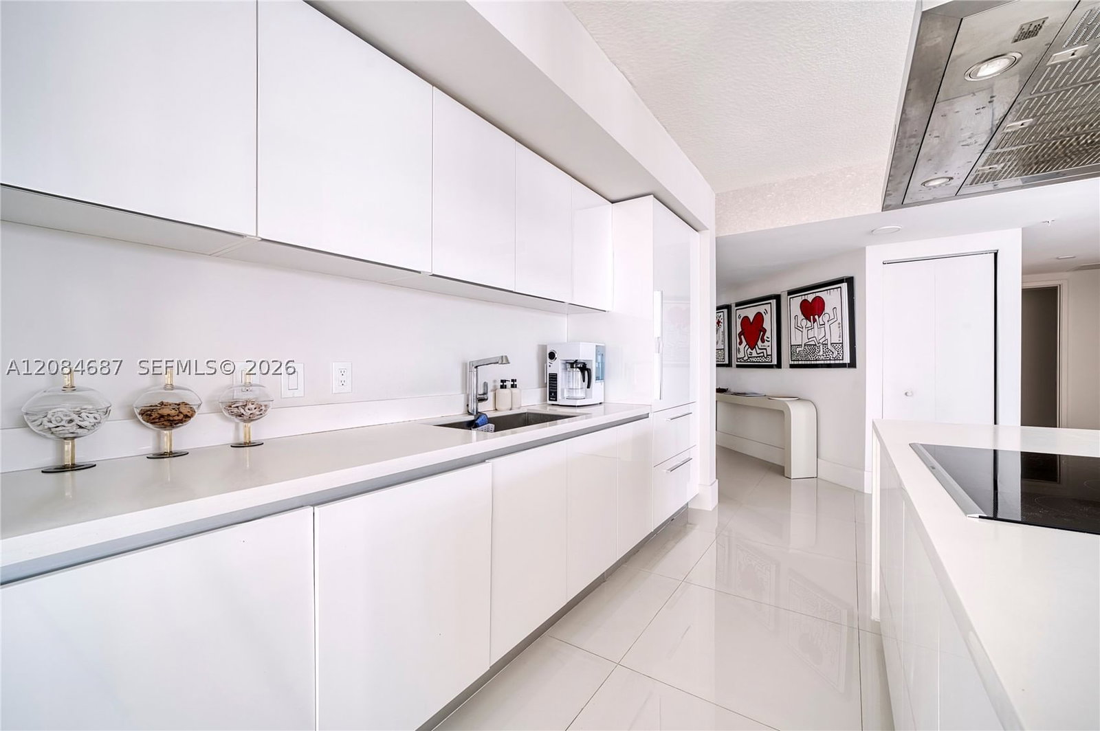 Real estate property located at 300 Sunny Isles Blvd #4-1701, Miami-dade, Parque Towers Condo, Sunny Isles Beach, FL
