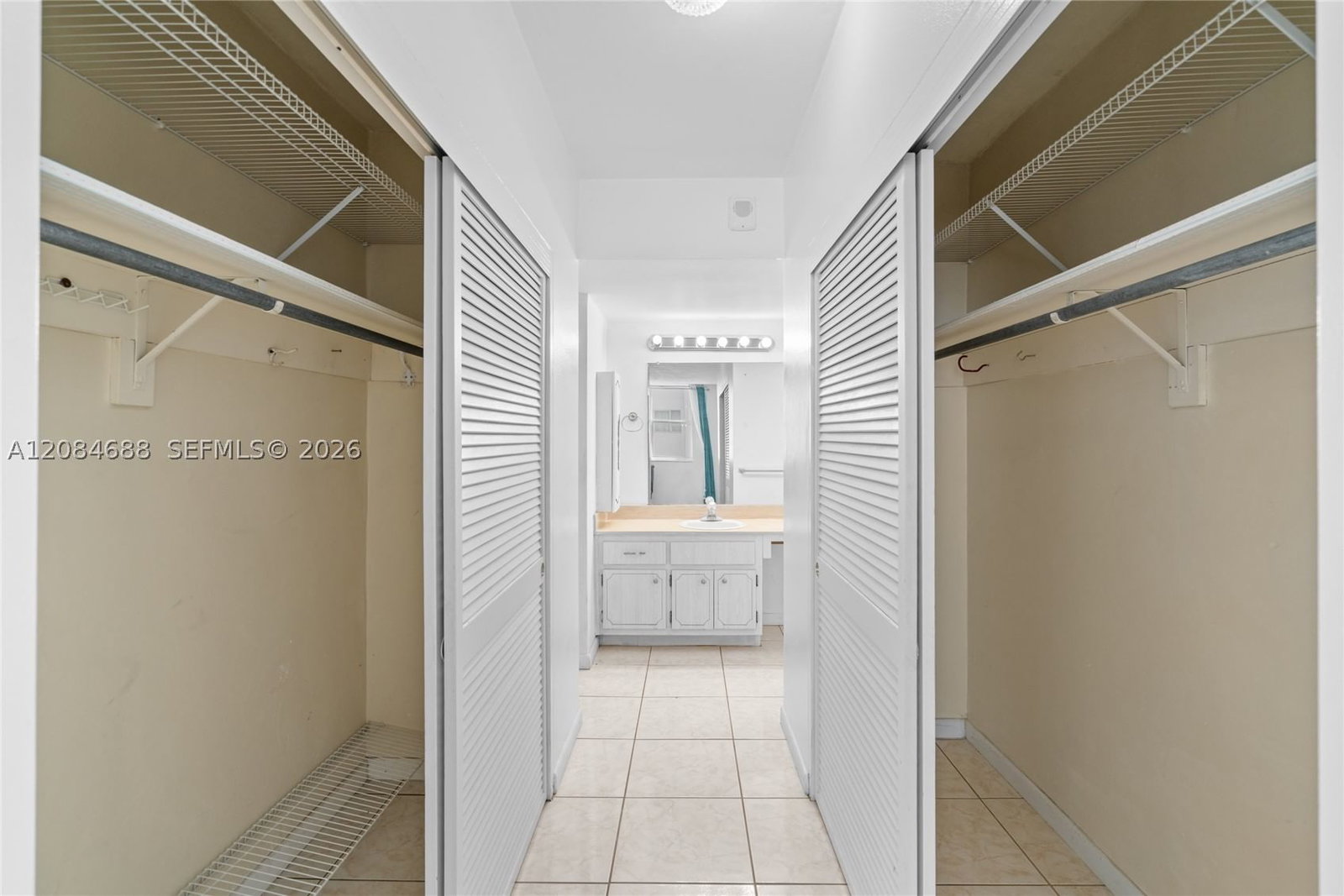 Real estate property located at 5001 Collins Ave #5E, Miami-dade, 0he Carriage Club South C, Miami Beach, FL
