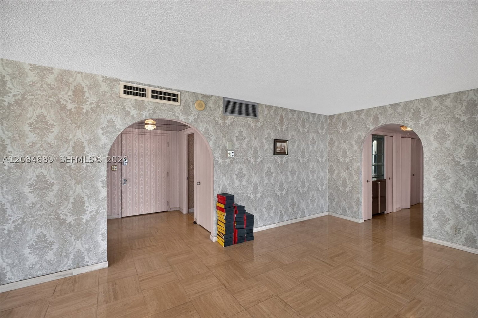 Real estate property located at 5660 Collins Ave #6D, Miami-dade, Fifty Six-sixty Collins A, Miami Beach, FL