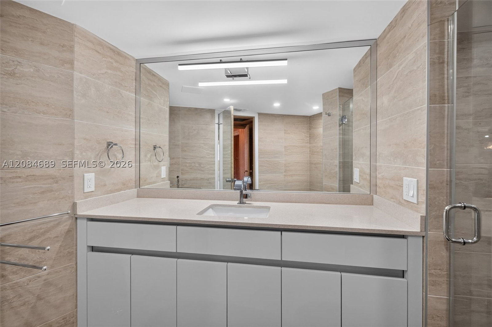 Real estate property located at 5660 Collins Ave #6D, Miami-dade, Fifty Six-sixty Collins A, Miami Beach, FL