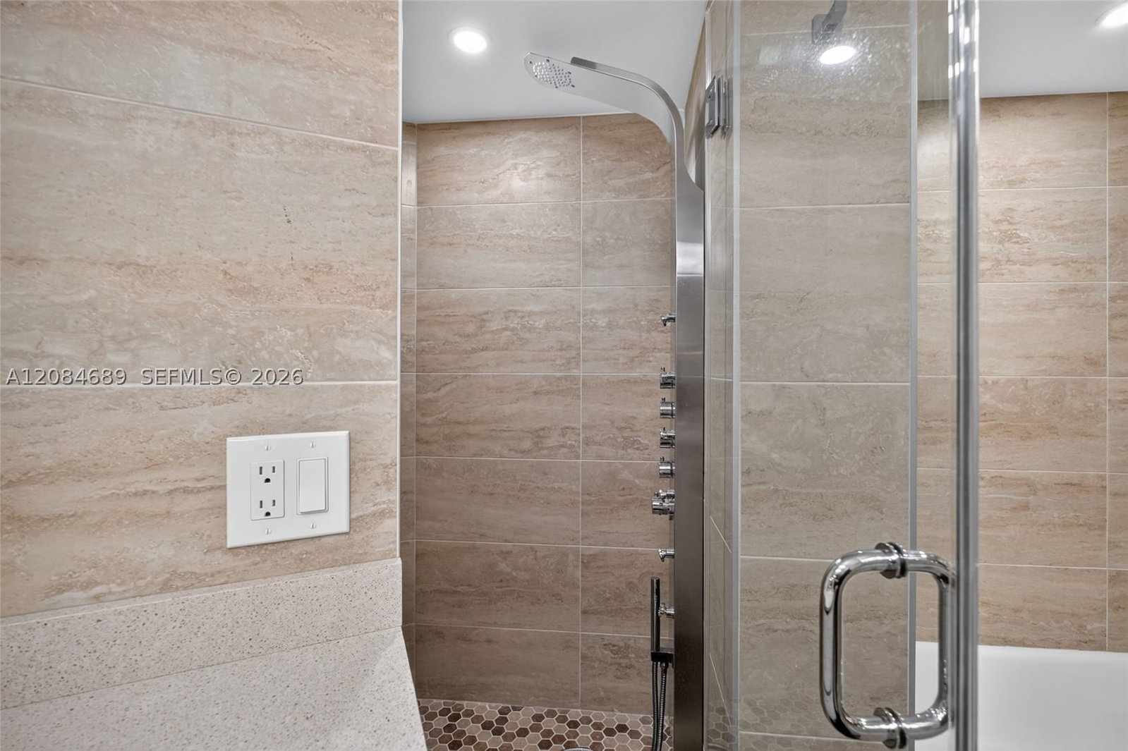 Real estate property located at 5660 Collins Ave #6D, Miami-dade, Fifty Six-sixty Collins A, Miami Beach, FL