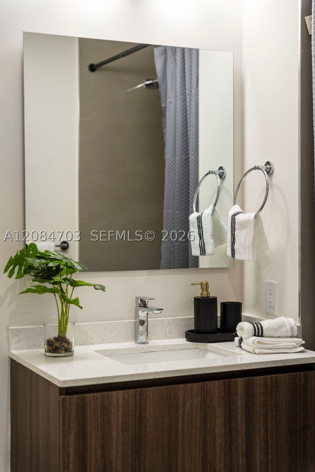 Real estate property located at 1938 Jackson St #306, Broward, Aesthetic Apartments Condo, Hollywood, FL