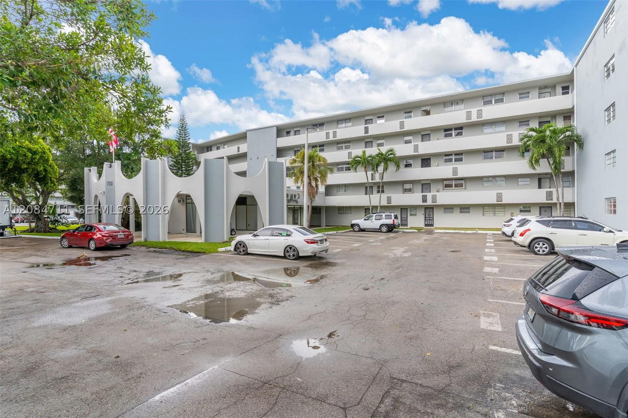 Real estate property located at 1700 191st St #508, Miami-dade, Jade Winds Grp Easter Lil, Miami, FL