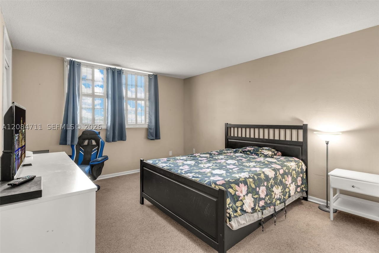 Real estate property located at 1700 191st St #508, Miami-dade, Jade Winds Grp Easter Lil, Miami, FL