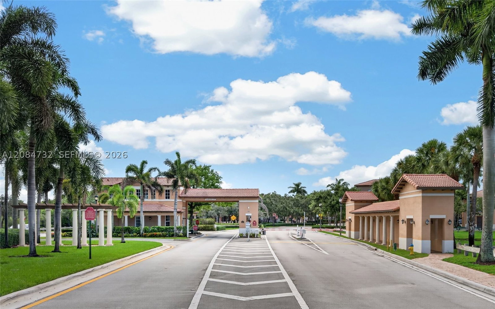 Real estate property located at 628 147th Ter, Broward, Cobblestone, Pembroke Pines, FL