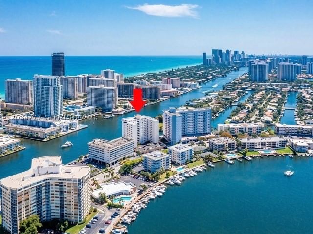 Real estate property located at 121 Golden Isles Dr G2, Broward, Dorsey Arms Condo, Hallandale Beach, FL