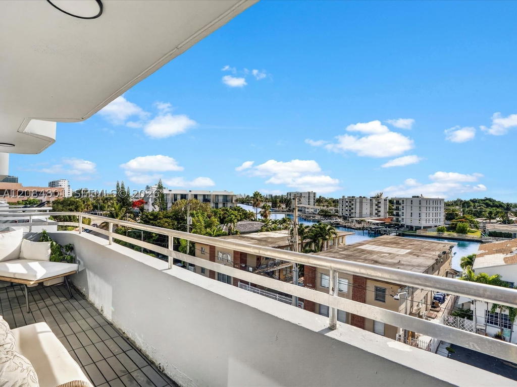 Real estate property located at 8201 Byron Ave #502, Miami-dade, Byron Bay Condo, Miami Beach, FL