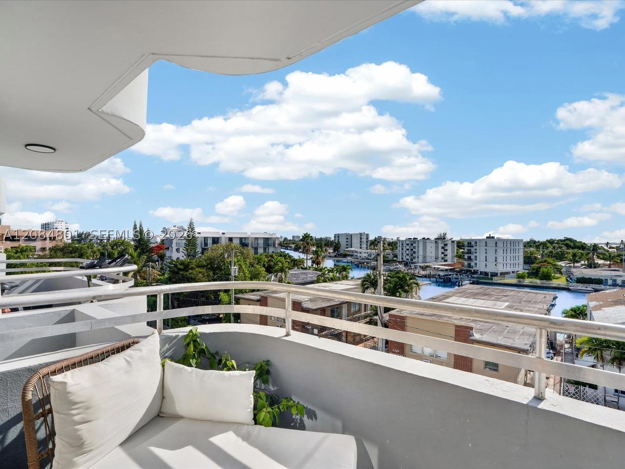 Real estate property located at 8201 Byron Ave #502, Miami-dade, Byron Bay Condo, Miami Beach, FL