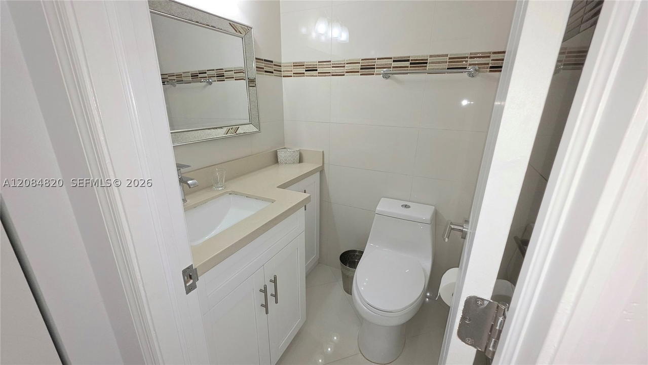 Real estate property located at 1985 Ocean Dr #10N, Broward, Hemispheres Condo, Hallandale Beach, FL