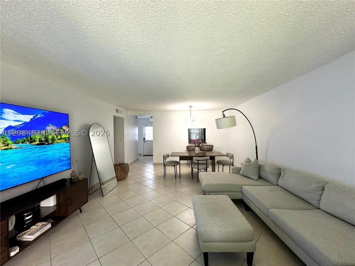 Real estate property located at 620 12th Ave #102, Broward, Meadowbrook Towers Condo, Hallandale Beach, FL