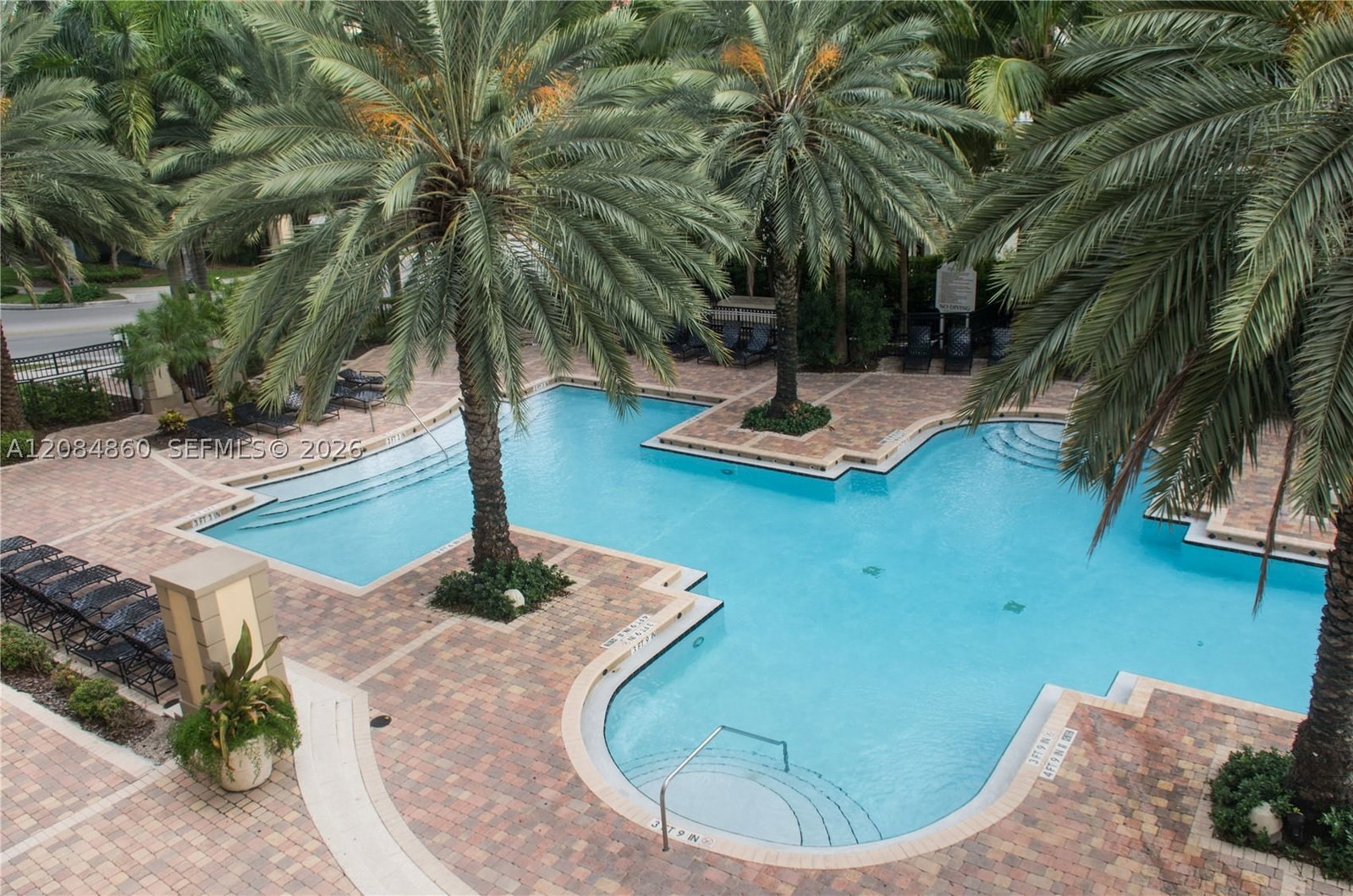 Real estate property located at 17150 Bay Rd #2512, Miami-dade, Porto Bellagio Condo, Sunny Isles Beach, FL