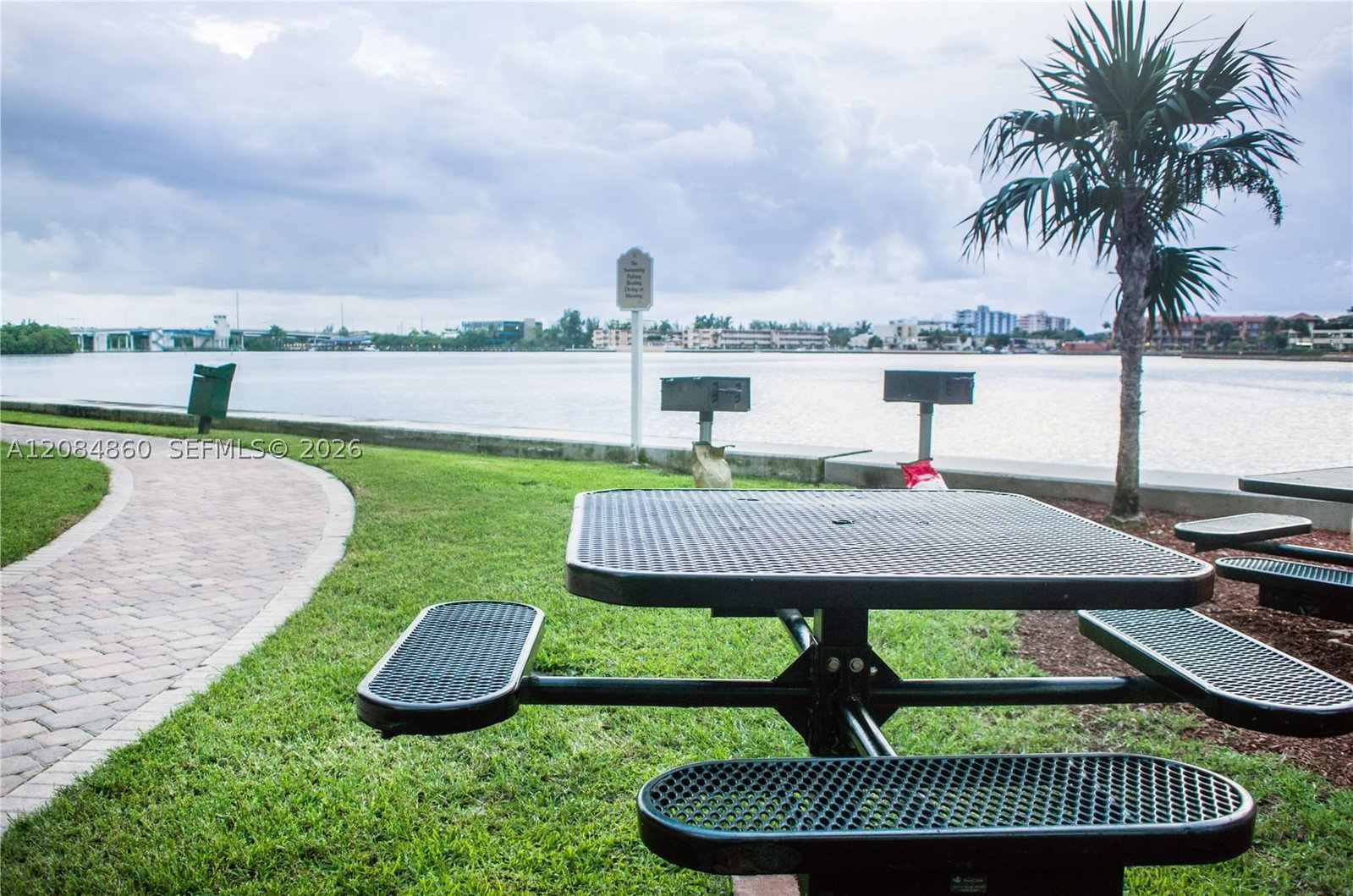 Real estate property located at 17150 Bay Rd #2512, Miami-dade, Porto Bellagio Condo, Sunny Isles Beach, FL