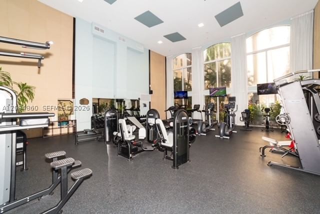 Real estate property located at 17150 Bay Rd #2512, Miami-dade, Porto Bellagio Condo, Sunny Isles Beach, FL