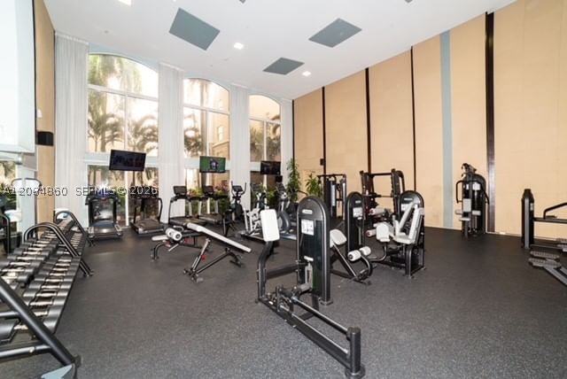 Real estate property located at 17150 Bay Rd #2512, Miami-dade, Porto Bellagio Condo, Sunny Isles Beach, FL