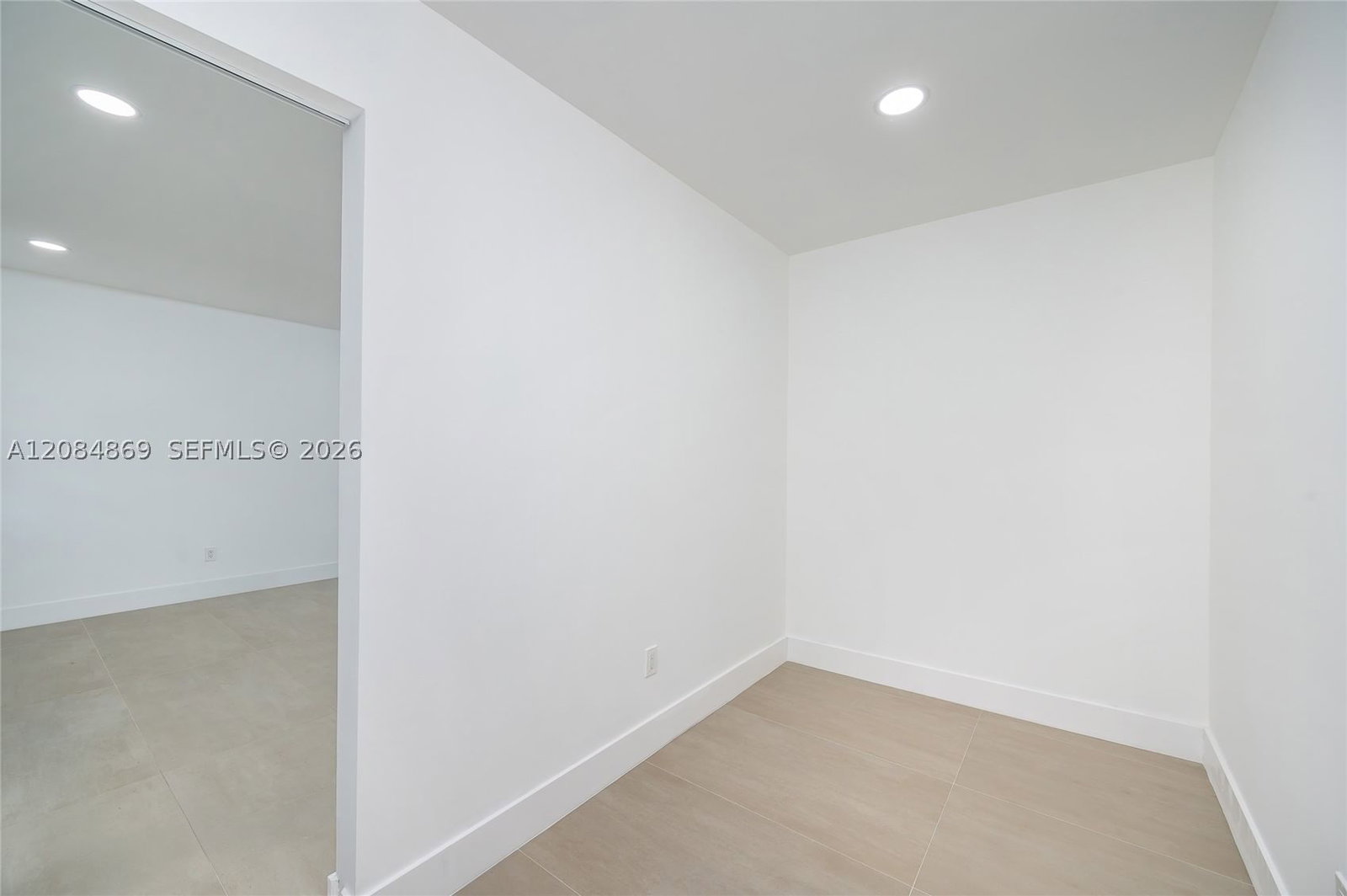 Real estate property located at 2228 2nd St, Miami-dade, Revision Of Kenilworth, Miami, FL