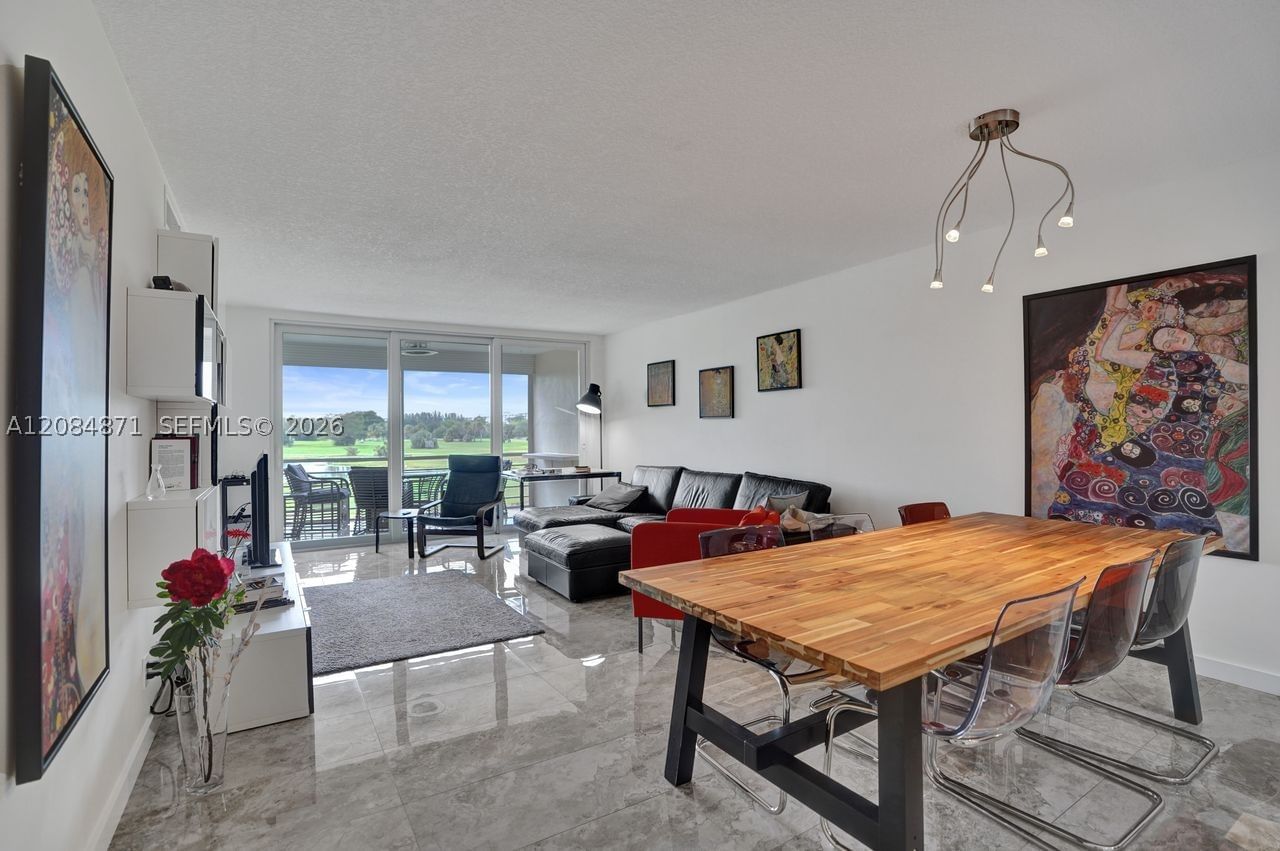Real estate property located at 2681 Course Dr #204, Broward, No 22 Palm-aire Country C, Pompano Beach, FL