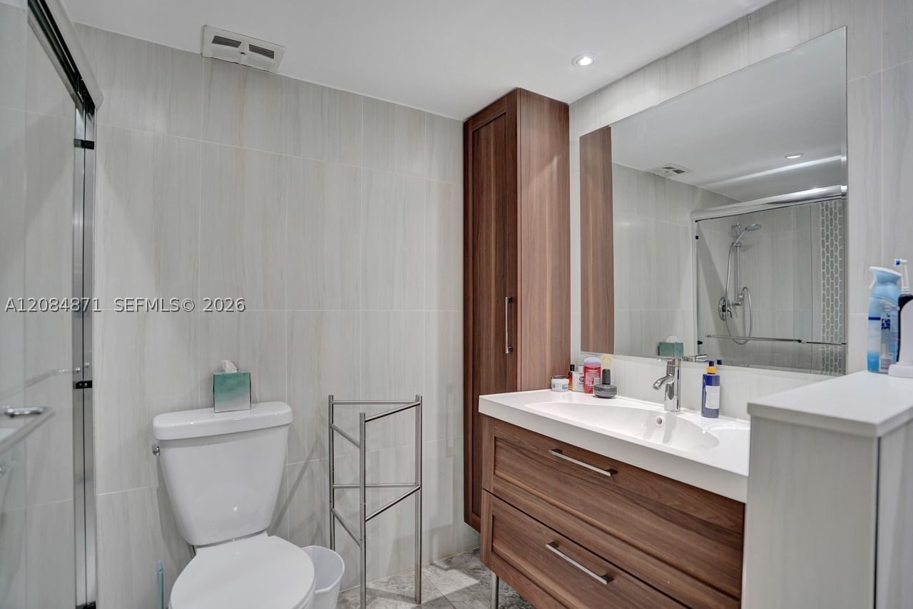 Real estate property located at 2681 Course Dr #204, Broward, No 22 Palm-aire Country C, Pompano Beach, FL