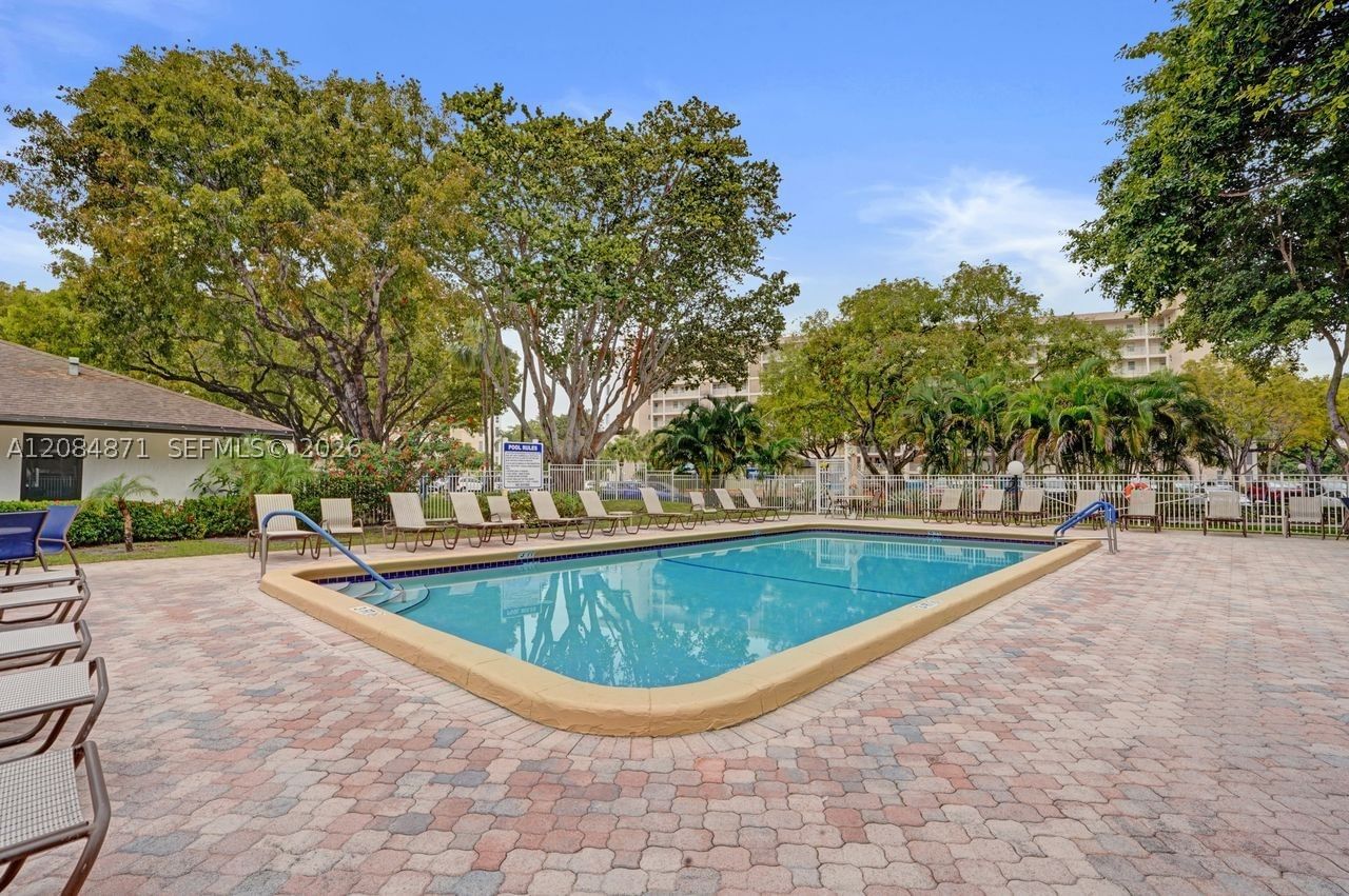 Real estate property located at 2681 Course Dr #204, Broward, No 22 Palm-aire Country C, Pompano Beach, FL