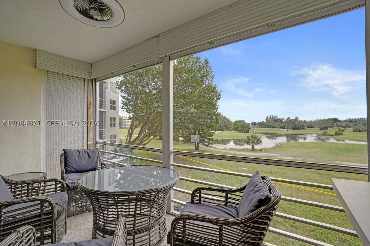 Real estate property located at 2681 Course Dr #204, Broward, No 22 Palm-aire Country C, Pompano Beach, FL