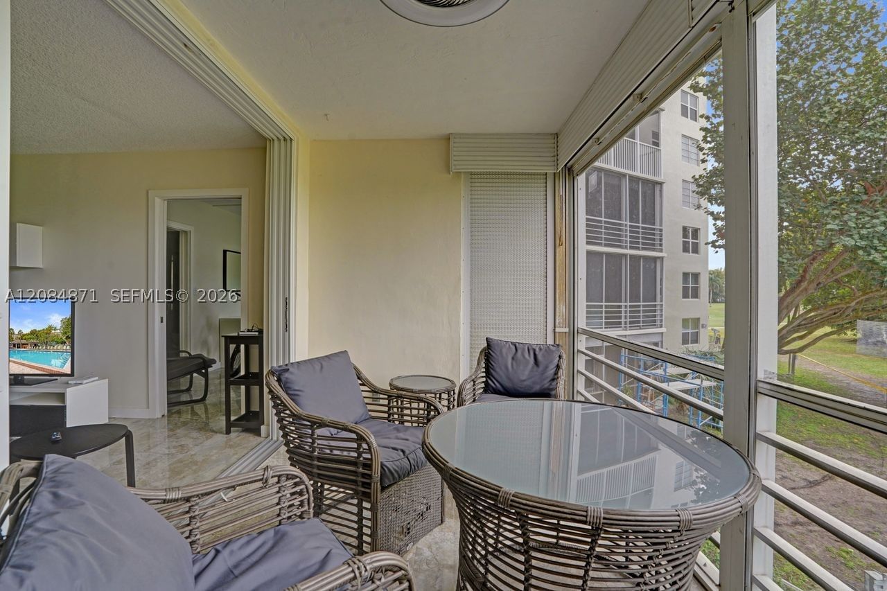 Real estate property located at 2681 Course Dr #204, Broward, No 22 Palm-aire Country C, Pompano Beach, FL