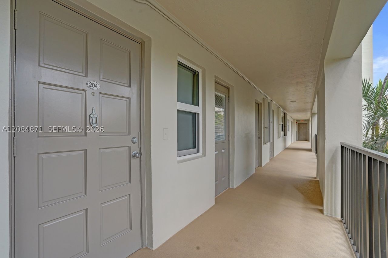Real estate property located at 2681 Course Dr #204, Broward, No 22 Palm-aire Country C, Pompano Beach, FL