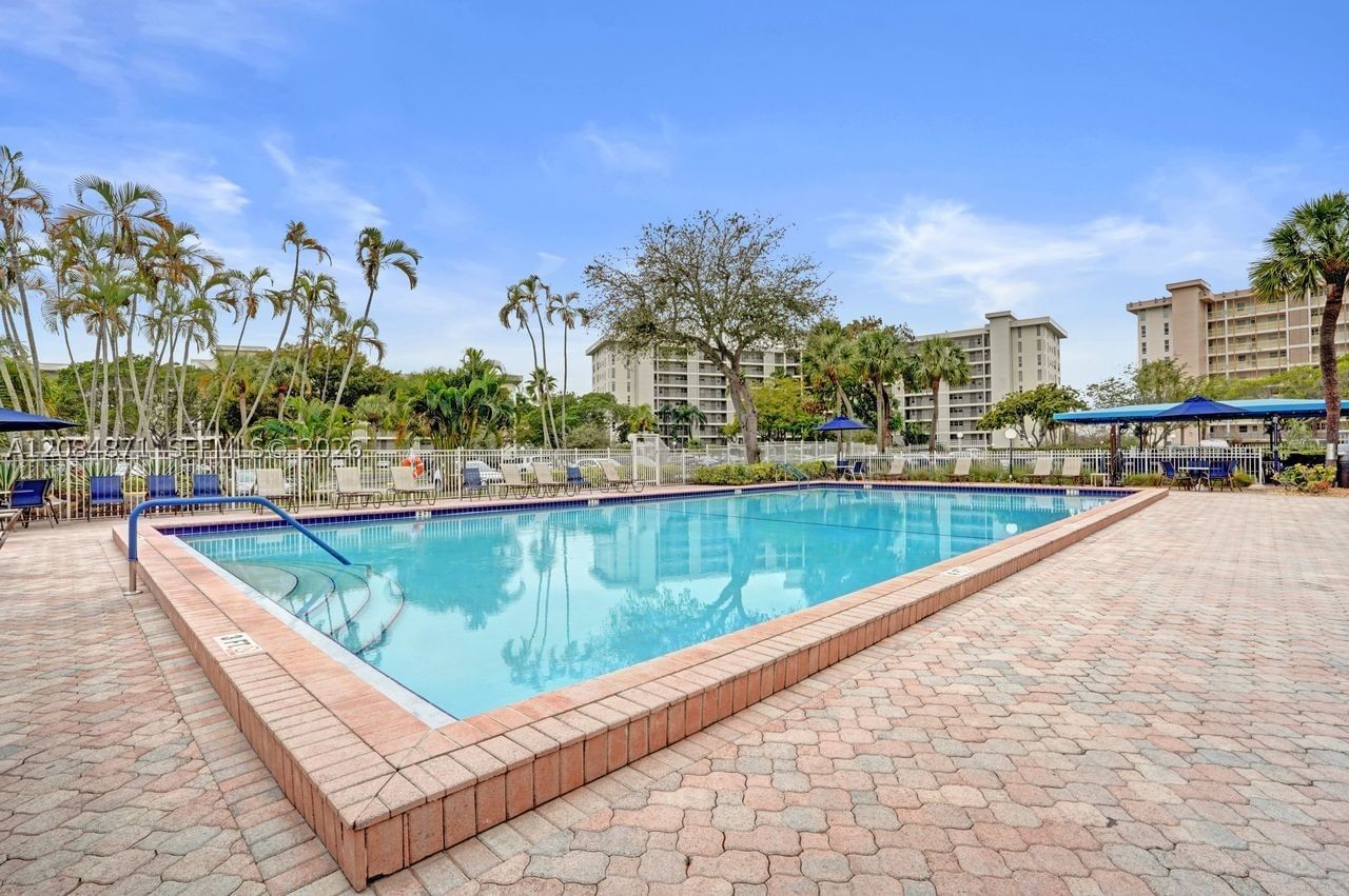 Real estate property located at 2681 Course Dr #204, Broward, No 22 Palm-aire Country C, Pompano Beach, FL