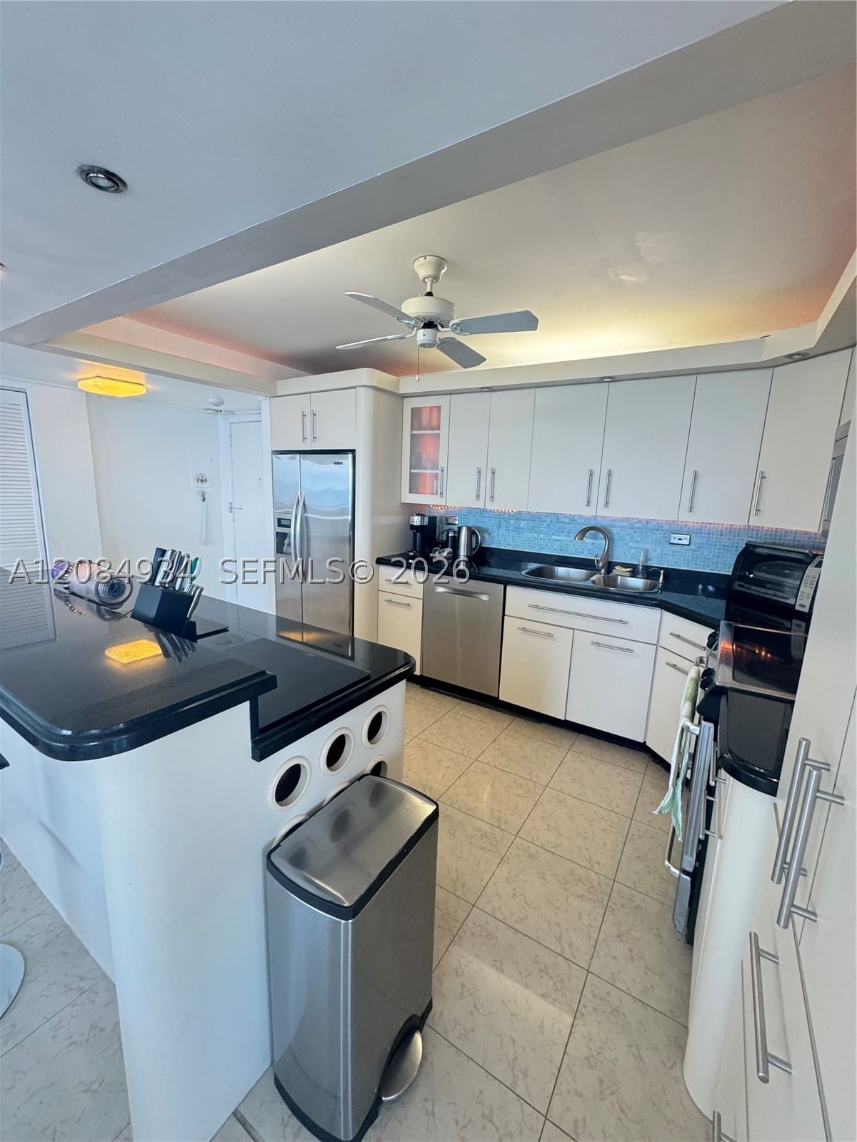 Real estate property located at 7135 Collins Ave #1806, Miami-dade, Burleigh House Condo, Miami Beach, FL
