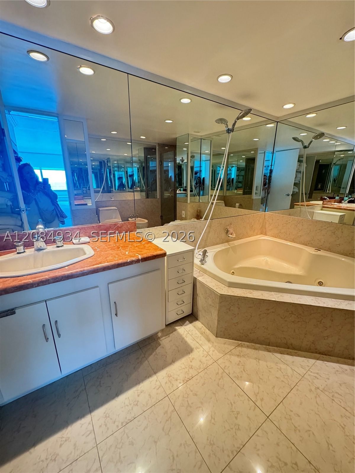 Real estate property located at 7135 Collins Ave #1806, Miami-dade, Burleigh House Condo, Miami Beach, FL