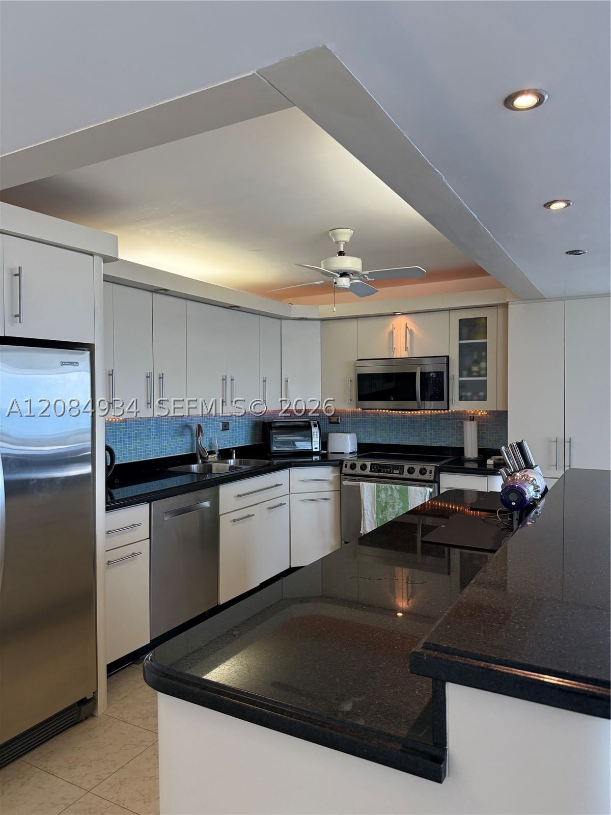 Real estate property located at 7135 Collins Ave #1806, Miami-dade, Burleigh House Condo, Miami Beach, FL